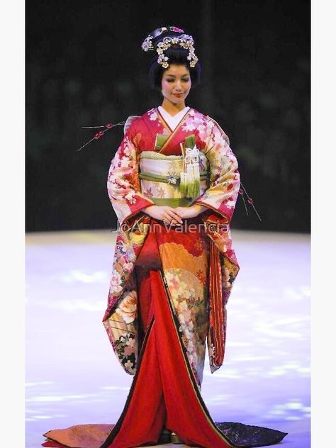 Beautiful Japanese Lady in Kimono by JoAnnValencia English Photo, Japanese Wedding Dress, Yumi Katsura, Japanese Fashion Designers, Japanese Costume, Bridal Kimono, Traditional Japanese Kimono, Kimono Japan, Japanese Wedding