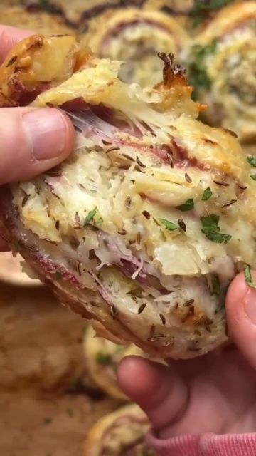 Carlsbad Farmers Market on Instagram: "Reuben Puffed Pastry Pinwheels 🥪 ☘️🥪🌈🥪  Looking for a quick St Patty's inspired meal? Check out this low-output, high-yield riff on a Reuben sandwich from @dianemorrisey. It does require refrigeration time, but is otherwise super simple, quick, and mouth-watering DELICIOUS! 𝗪𝐡𝐚𝐭 𝐘𝐨𝐮’𝐥𝐥 𝐍𝐞𝐞𝐝: 1 T AP flour 1 (17.5 oz) package frozen puff pastry, thawed 1 (8 oz) jar Dijon mustard 1 cup sauerkraut, squeezed to get excess water out 1 lb sliced pastrami or corned beef 1 lb sliced Swiss cheese 1 egg, beaten 2 T caraway seeds To serve:  Thousand Island or Russian Dressing 𝐒𝐭𝐞𝐩𝐬 𝐓𝐨 𝐌𝐚𝐤𝐞 𝐈𝐭: 1. Dust a flat work surface lightly with flour. Unroll puff pastry sheets; roll each out into a 10x15-inch rectangle. Spread a thin layer of D Reuben Puff Pastry Pinwheels, Ruben Puff Pastry Pinwheels, Rueben Pinwheels With Puff Pastry, Ruben Pinwheels, Reuben Pinwheels, Reuben Recipes, Pastry Pinwheels, Reuben Recipe, Cottage Recipes