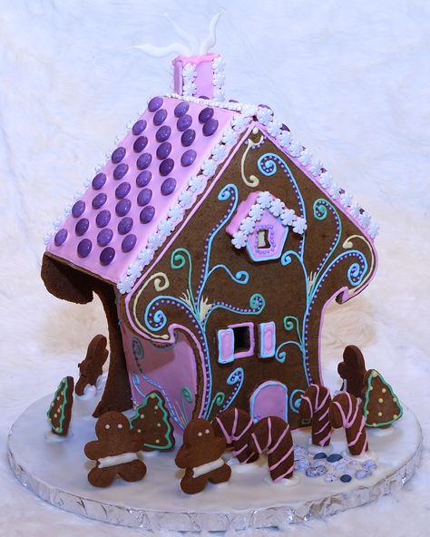 Pink Gingerbread House Purple Gingerbread House, Beautiful Horse Pictures, Purple Christmas, Cute Desserts, Horse Pictures, Pink Christmas, Gingerbread House, Beautiful Horses, Gingerbread