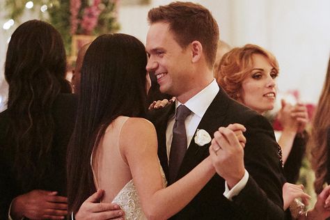 Suits Mike And Rachel, Meghan Markle Suits, Mike And Rachel, Patrick J Adams, Suits Tv Series, Suits Show, Suits Tv, Suits Tv Shows, Suits Series