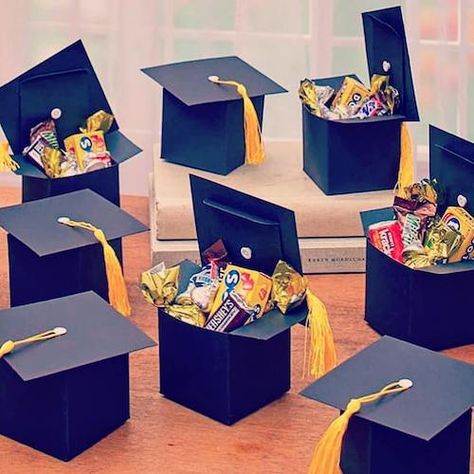 30+ latest graduation party ideas for 2021, including graduation decorations, foods, themes, backyard party ideas, and more! | graduation party ideas | graduation party ideas decorations | graduation party ideas high school | graduation party ideas college | graduation party ideas high school boys | graduation party ideas food | rn graduation party ideas | cute graduation party ideas | university graduation party ideas | nursing school graduation party ideas | nursing graduation party ideas Cute Grad Party Ideas, Cute Grad Party, Boys Graduation Party, Grad Party Ideas, High School Graduation Party Decorations, Backyard Graduation Party, Graduation Party Games, Boy Graduation, Diy Graduation Gifts