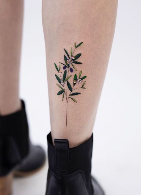 Olive Leaf Tattoo, Leaf Vine Tattoo, Leaf Tattoo Design, Olive Tree Tattoos, Olive Tattoo, Olive Branch Tattoo, Vine Tattoo, Leaf Tattoo, Branch Tattoo