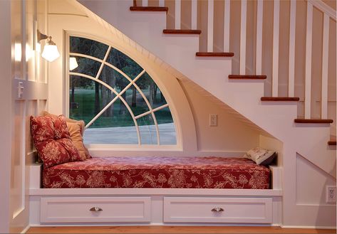 Stair Nook, Space Under Stairs, تحت ا�لدرج, Traditional Staircase, Kabinet Dapur, Stair Case, Stair Storage, Cozy Reading Nook, Under Stairs