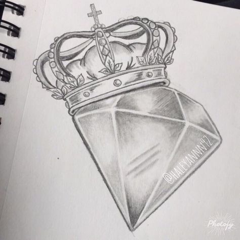 Diamond and crown sketch #art Crown Sketch, Diamond Tattoo Designs, Crown Drawing, Crown Tattoo Design, Diamond Drawing, Sketch Tattoo Design, Art Drawings Sketches Pencil, Tattoo Art Drawings, Graffiti Drawing