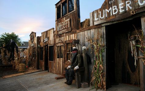 Ghost Town Decorations, Western Ghost Town Halloween, Ghost Town Party Ideas, Ghost Town Halloween Party, Ghost Town Halloween Decor, Old West Halloween, Ghost Town Halloween, Western Ghost Town, 2025 Themes