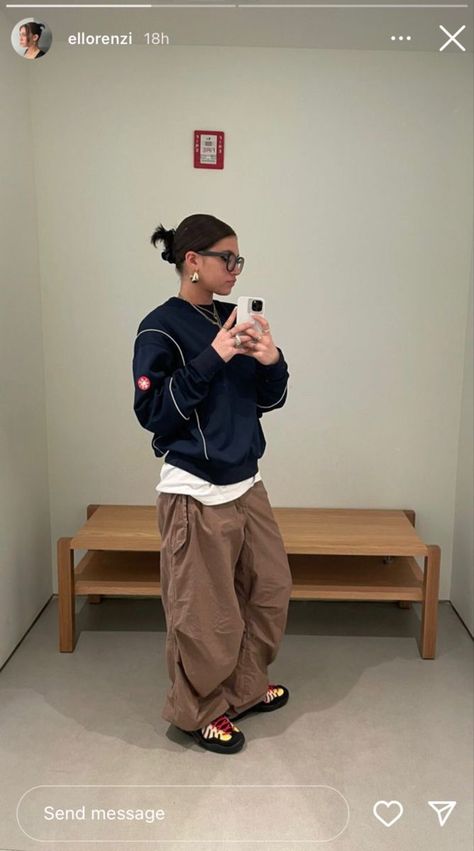 Balloon Pants Women, Balloon Pants Outfit, Dickies Outfit, Fits Inspiration, Balloon Pants, Clothing Catalog, Fashion Materials, Streetwear Fashion Women, Streetwear Men Outfits