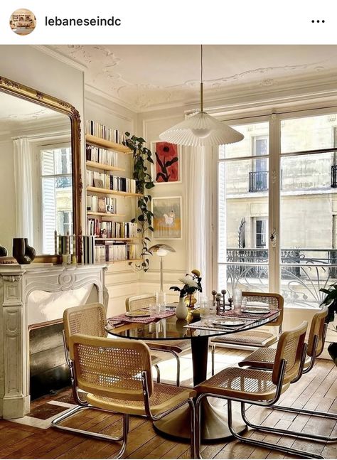 Parisienne Apartment, Parisian Dining Room, Parisian Dining, Parisian Living Room, Parisian Interior, Apartment Dining Room, Modern Style Furniture, Marcel Breuer, Parisian Apartment