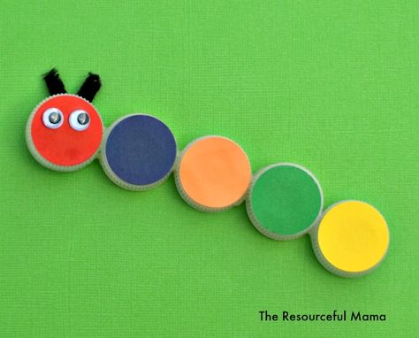 This is a great kids craft using recycled bottle caps/lids to make this bright and colorful caterpillar. Craft Caterpillar, Toddler Bottles, Recycle Bottle Caps, Recycling For Kids, Caterpillar Craft, Water Bottle Caps, Teaching Crafts, Science Experiments For Preschoolers, Beer Bottle Caps