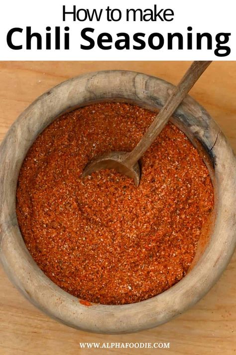 Elevate even the most basic chili with this 7-ingredient homemade chili seasoning recipe! It relies solely on basic pantry staples for complex flavor and will boost far more than chili! Chilli Seasoning Diy, Homemade Chili Lime Seasoning, Chili Seasoning Blend, How To Make Chili Seasoning, Carroll Shelby Chili Seasoning Recipe, Williams Chili Seasoning Recipe Copycat, Chilli Seasoning Recipe, Williams Chili Seasoning Recipe, Best Chili Seasoning Recipe