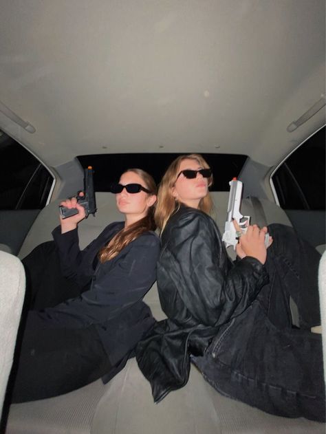 Spy Duo Costume, Agents Halloween Costumes, Spy Theme Outfit, Super Spy Costume, Spy Party Outfit, Swat Officer Costume, Spies Costume Women, Hot Spy Costume, Diy Spy Costume