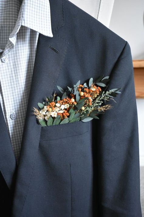 Boutineer Wedding, Pocket Boutonniere, Green Boutonniere, Green Pocket Square, Floral Pocket Square, Blue Winter Wedding, Pocket Square Wedding, Groomsmen Boutonniere, Rustic Bouquet