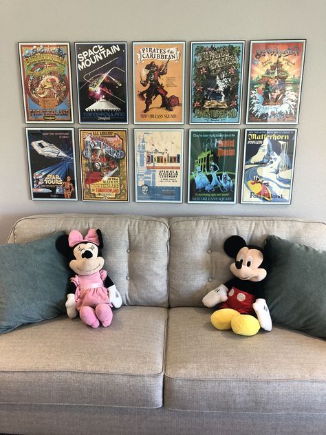 Disney Themed Apartments, Disney Inspired Living Room, Disney Room Makeover, Disney Movie Room, Grown Up Disney Bedroom, Subtle Disney Bedroom Ideas, Disney Theme Rooms, Disney World Bedroom, Disney Themed Bedrooms For Adults