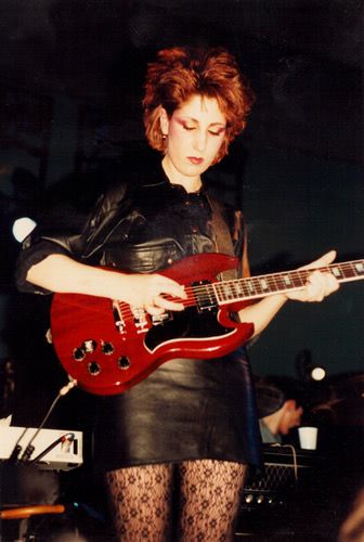 Gillian Gilbert (New Order) New Wave Outfits 80s, 80s Alternative Fashion, Gillian Gilbert, Ian Curtis, Alternative Aesthetic, Arte Punk, Women Of Rock, New Order, Punk Girl