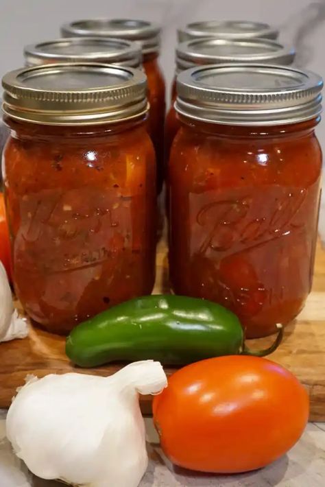 Sweet And Spicy Salsa Recipe For Canning Spicy Salsa Recipe For Canning, Sweet And Spicy Salsa Recipe, Sweet And Spicy Salsa, Salsa Recipe For Canning, Spicy Salsa Recipe, Canning Homemade Salsa, Salsa Canning Recipes, Sweet Salsa, Southern Tomato Pie