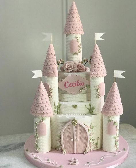 Simple Castle Cake, Pink Castle Cake, Fairy Castle Cake, Disney Castle Cake, Princess Theme Cake, Cake Castle, Castle Birthday Cakes, Fairy Birthday Cake, Rapunzel Cake