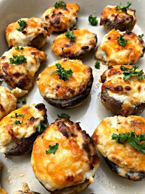 air fryer recipes meat #Airfryersandrecipes Mushrooms With Cheese, Air Fryer Recipes Healthy Low Carb, Air Fryer Recipes Keto, Air Fryer Recipes Low Carb, Air Fryer Recipes Appetizers, Cheese Stuffed Mushrooms, Stuffed Mushroom, Air Fryer Oven Recipes, Air Fry Recipes