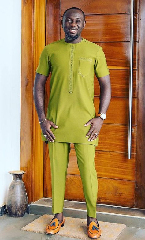 Stylish Outfits For Men, Dashiki For Men, Nigerian Men Fashion, Kente Dress, Gentleman Outfit, African Attire For Men, African Dresses Men, African Shirts For Men, Mens Fashion Wear