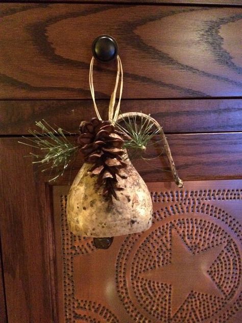 Christmas Gourds, Primitive Ornaments, Gourd Ideas, Gorgeous Gourds, Decorative Gourds, Hand Painted Gourds, Punched Tin, Prim Christmas, Gourds Crafts