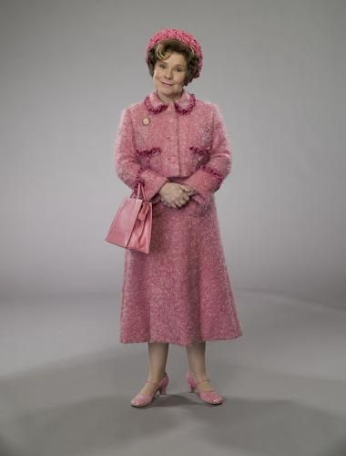 Dolores Umbridge - Villains Wiki - villains, bad guys, comic books, anime Delores Umbridge, Style Dress Patterns, Harry Potter Halloween Party, Dolores Umbridge, Imelda Staunton, Harry Potter Cosplay, Theme Harry Potter, Harry Potter Halloween, Harry Potter Costume