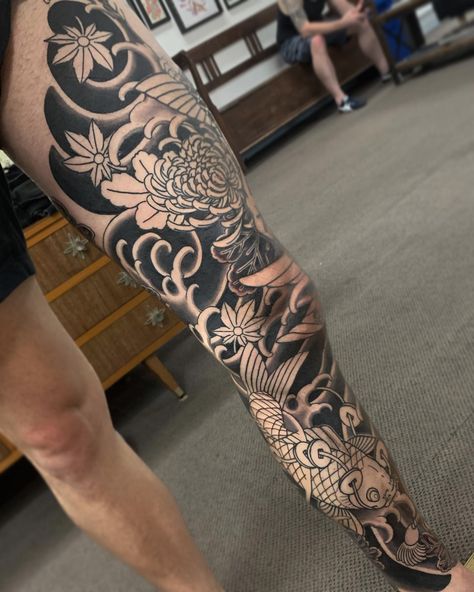 Inside view of Robbie's leg sleeve in progress . 🌐 www.jarradchivers.com 📧 contact- jarrad.chivers@gmail.com 🌐 lighthousetattoo.com.au 📧 contact@lighthousetattoo.com.au ☎️ (+61 2) 9316 4565 #koi #koitattoo #legsleeve #japaneselegsleeve #japanesesleevetattoo #japanesetattoo #irezumi #watertattoo #jarradchivers Japanese Leg Tattoo Sleeve, Japanese Leg Sleeve, Japanese Leg Tattoo, Japanese Legs, Water Tattoo, Koi Tattoo, Irezumi Tattoos, Leg Sleeve Tattoo, Japanese Sleeve Tattoos