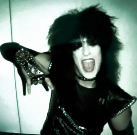 Motley Crue Funny Pictures, Groupie Aesthetic, Motley Crue Nikki Sixx, Cultura Punk, Shout At The Devil, Motley Crüe, Peter Steele, 80s Hair, Paul Stanley