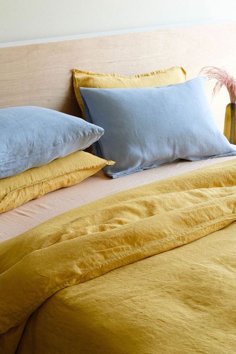 Mismatched Bedding, Bedding Aesthetic, Blue Bed Sheets, Blue Bed, Bedding Ideas, Yellow And Blue, Linen Bedding, Bed Sheets, Bed