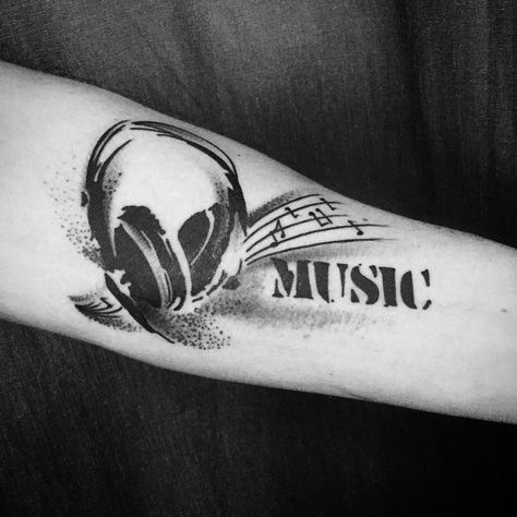 Love Music Tattoo, Music Symbol Tattoo, Music Lover Tattoo, Dj Tattoo, Headphones Tattoo, Music Notes Tattoo, Tattoo Music, Music Tattoo Designs, Note Tattoo