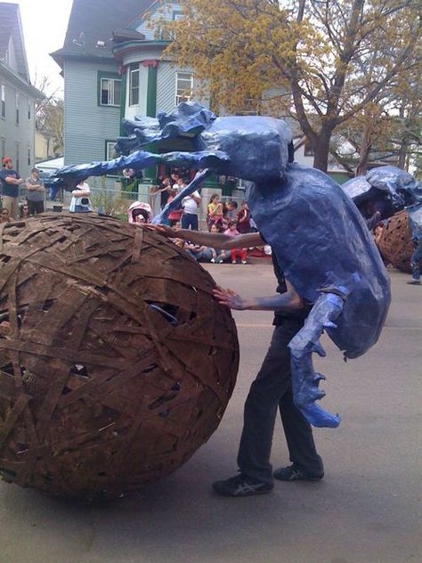 Dung beetle rolling dung. from Christina Cantrill's tumblr. She is @Seecantrill on Twitter, key person in the National Writing Project. Dung Beetle Costume, Beetle Costume, Dung Beetle, Writing Project, Diy Costumes, Mardi Gras, The National, Insects, Rolls