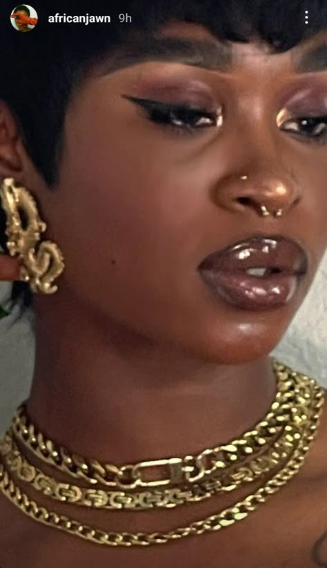 90s Jewelry Trends, 90s Y2k Fashion, 90s Jewelry, Y2k Accessories, Princess Jewelry, Y2k Jewelry, Black Femininity, Head Jewelry, Jewelry Accessories Ideas