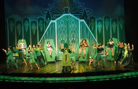 Photo Flash: Inside Opening Night of THE WIZARD OF OZ at Valley Youth Theatre Wizard Of Oz Color, Wizard Of Oz Play, Wizard Of Oz Musical, Wizard Of Oz Decor, Royal Shakespeare Company, Youth Theatre, Road Trip Places, Modern Costumes, Jitterbug