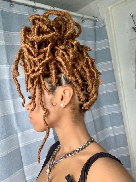 Faux Locs Hairstyles With Color, Colored Faux Locs, Dreds Locs, Valentine Hairstyles, Valentines Hairstyles, Day Hairstyles, Latest Hair Color, Faux Locs Hairstyles, Hairstyle Inspo