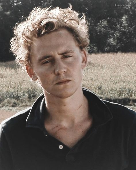 Young Tom Hiddleston, Thomas William Hiddleston, I Still Love Him, Tommy Boy, Loki Marvel, Tom Hiddleston Loki, Weird Stories, Family Entertainment, Marvel Memes