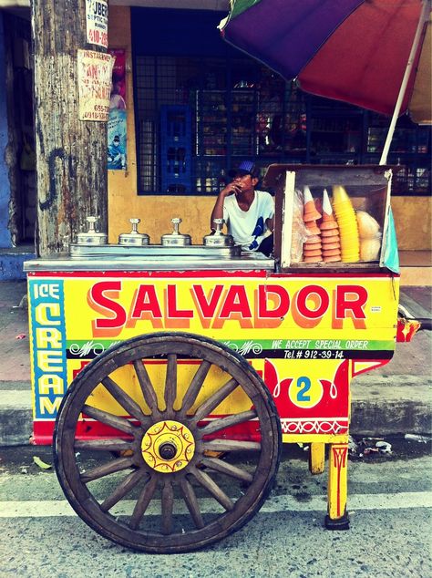 Dirty Ice Cream in the Philippines, a must-try dessert on any given sunny day. Ice Cream Philippines, Dirty Ice Cream, Ice Cream Vendor, Philippine Culture, Culture Clothes, Philippine Holidays, Photo Arts, Philippine Art, Philippines Culture