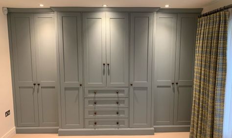 Bespoke Fitted Wardrobes Made to Measure - James Mayor Built In Wardrobe Ideas Layout, Shaker Wardrobes, Built In Wardrobe Doors, Organization Wardrobe, Wardrobe Organization, Luxury Closets, Bedroom Built Ins, Closets Design, Storage Wardrobe