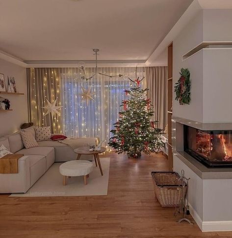 Small Room Makeover, Cozy Christmas Living Room, Cozy Christmas Decor, Christmas Living Room, Apartment Makeover, Condo Decorating, Bedroom Deco, Christmas Interiors, Christmas Decorations Living Room