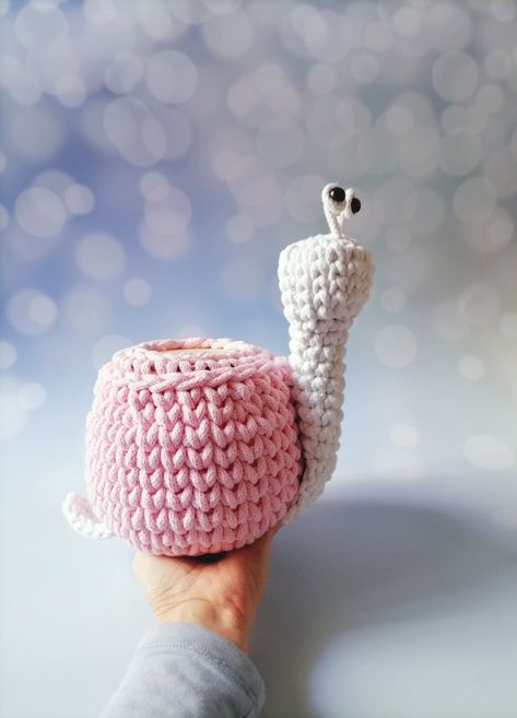 Snail piggy bank crochet. Money bank for kids. Forest animals room decor for baby. Baby girl nursery decor. Holiday gift. Christmas gift. Crochet basket for organization and home decor. Scandinavian style home decor for kids room. Home decor gift for baby Christmas Gift Crochet, Bank For Kids, Crochet Snail, Home Decor Scandinavian, Scandinavian Style Home, Crochet Baskets, Girl Nursery Decor, Gift Crochet