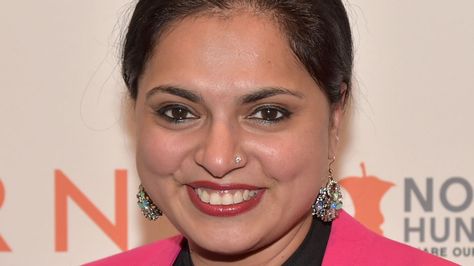 Chef Maneet Chauhan's wardrobe is as exciting as her cooking. In fact, it has us wondering: how many chef jackets does Chauhan have hanging in her closet? Maneet Chauhan, Nashville Restaurants, Chef Jackets, Colorful Jacket, Iron Chef, Restaurant New York, Bold Jewelry, How Many, Celebrity Chefs