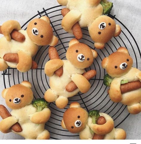 Bear Bread, Food Bread, 귀여운 음식 그림, Decorações Com Comidas, Food Art For Kids, Creative Food Art, God Mat, Snacks Für Party, Kawaii Food