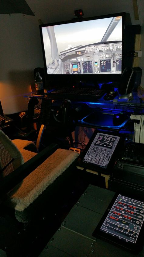 Flight simulator for FSX and Xplane 11. Microsoft Flight Simulator Setup, Flight Simulator Setup, Simulator Setup, Pilot Study, Airplane Games, Pilot Career, Flight Simulator Cockpit, Aviation Education, Student Pilot