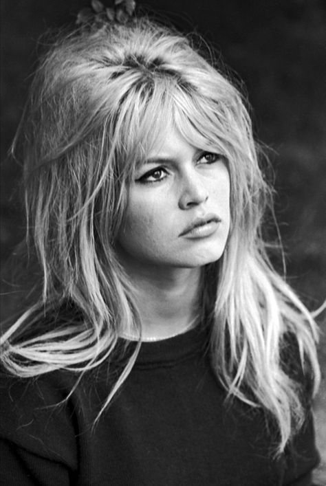 Brigitte Bardot // French style icon #beauty #hair Bardot Hair, Bridgette Bardot, Bridget Bardot, Anna Karina, Serge Gainsbourg, Studio 54, French Actress, Long Blonde, French Women