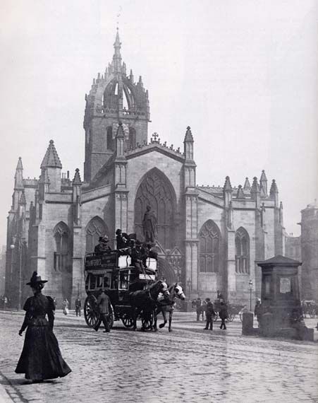 St Giles Cathedral - Edinburgh High Street  -  Photograph probably by JCH Balmain St Giles Cathedral Edinburgh, Old Town Edinburgh, Vintage Scotland, Edinburgh University, Scotland Forever, St Giles, Edinburgh City, Old Photography, History Of Photography