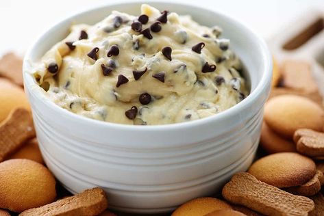 Chocolate Chip Cookie Dough Dip Recipe | Buns In My Oven Sweet Dips Recipes, Macncheese Recipe, Chocolate Chip Cookie Dough Dip, Pepperoni Dip, Cannoli Dip, Chips Dip, Cookie Dough Dip, Dessert Cup, Cheesecake Dip