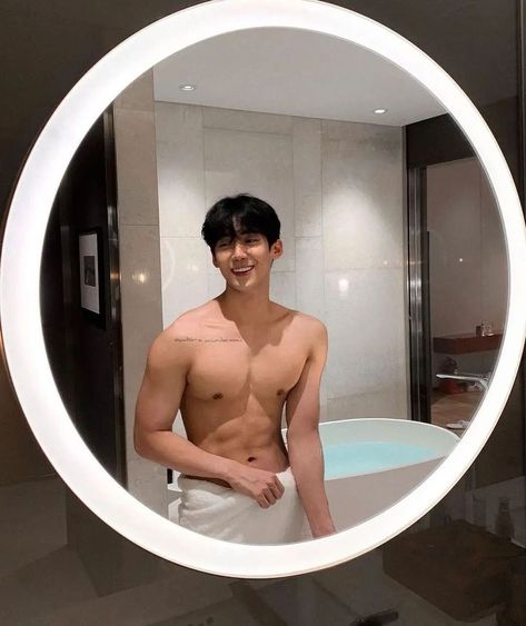 Korean Male Models, Six Abs, 남자 몸, Clothes Korean Style, Hot Asian Men, Instagram Inspiration Posts, Aesthetic Guys, Photography Poses For Men, Not Me