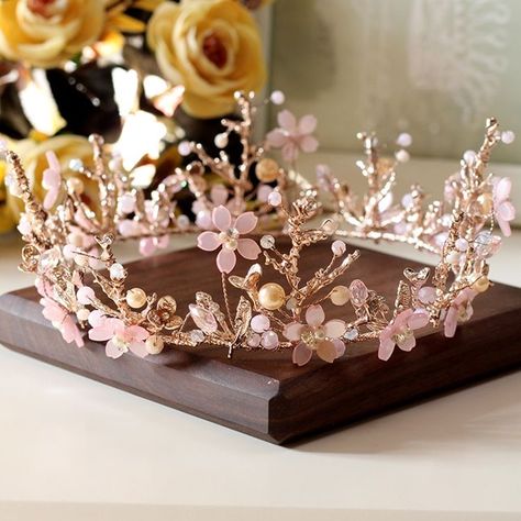 Aesthetic Flower Crown, Flower Crown Aesthetic, Quince Crowns, Quinceanera Crown, Pink Quince, Crown Aesthetic, Floral Headdress, Flower Tiara, Pink Crown