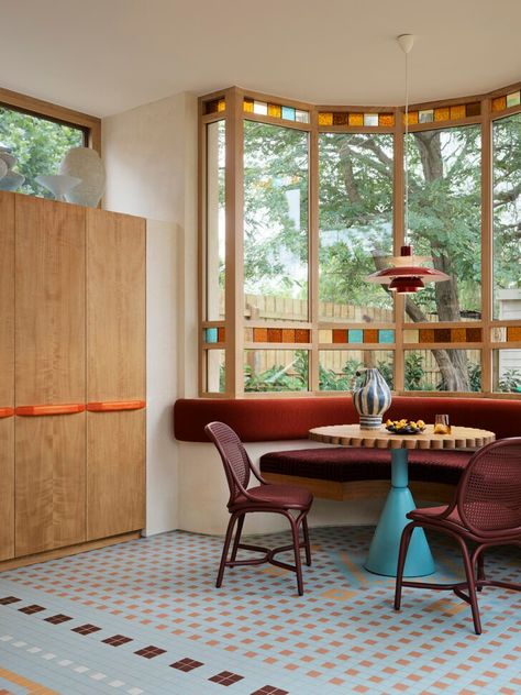 This Victorian Home in Melbourne is a Love Letter to Tile and Stained Glass - Sight Unseen Vogue Living, Dining Nook, Residential Interior Design, Design Del Prodotto, Ceiling Decor, Residential Interior, Modern Dining Room, Modern Dining, Victorian Homes