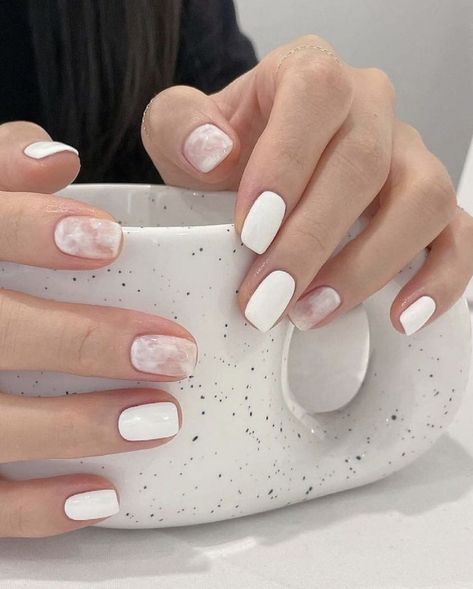 Minimal Manicure, Korea Nail, Hello Nails, Subtle Nails, Gel Nails Diy, Simple Gel Nails, Minimal Nails, Casual Nails, Simple Acrylic Nails