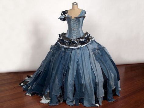 Blue Denim Gown Victorian Evening Gown, Denim Wedding Dresses, Ball Gowns Victorian, Victorian Era Dresses, Denim Wedding, Diy Jeans, Denim Inspiration, Denim Ideas, All Jeans