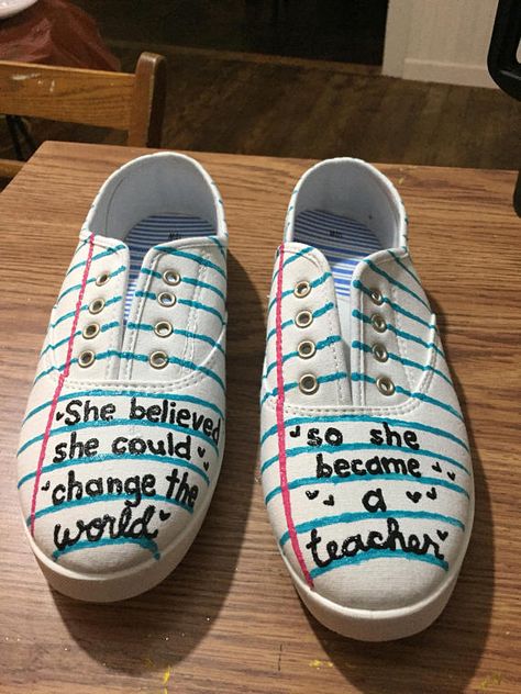 Teacher Sneakers Diy, Diy Painted Teacher Shoes, Custom Teacher Shoes, Diy Teacher Shoes, Teacher Shoes Painted, Para Educator, Pencil Shoes, Teacher Clothing, Teacher Crafts