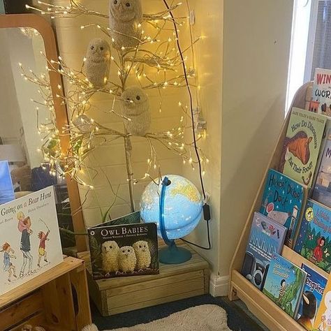 Hygge in the Early Years on Instagram: "How Hygge is this cosy reading corner?🌿📖✨  📸 @early_years_play_with_eva   #hyggeintheearlyyears #nurseryteacher #eyfsprovision #eyfs #eyfsideas #eyfsteachersofinstagram #eyfsteacher #eyfsinspiration #eyfsactivities #eyfsclassroom #eyfslearning #continuousprovision #earlyyears #learningthroughplay #eyfsenvironment #eyfsteachergramgroup #earlyyearseducation #eyfsresources #eyfsphonics #tufftray #eyfsreading #eyfsfun #eyfsinspo #eyfsteachers #eyfsmatters #tufftrayplay #receptionteacher #readingarea" Cosy Reading Corner, Cosy Reading, Eyfs Classroom, Continuous Provision, Reading Corners, Nursery Teacher, Early Years Educator, Eyfs Activities, Tuff Tray