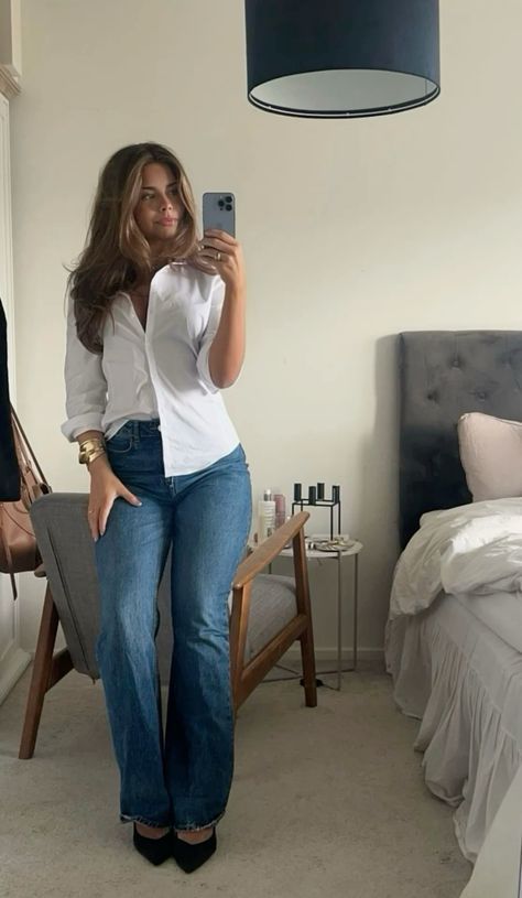 Button Down Outfits For Women, Women’s White Button Up Casual Outfit, How To Dress Business Casual For Women, Styling Dark Wash Jeans, Button Up Jeans Outfit, White Button Down And Jeans Outfit, White Button Down Aesthetic, Mid Body Outfits, Jean Heels Outfit